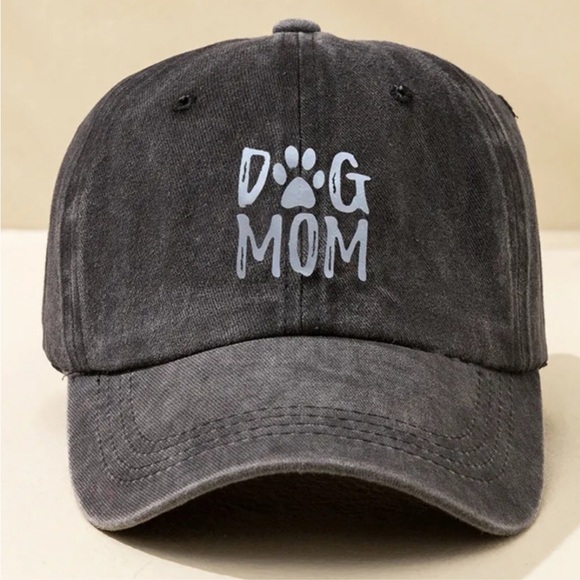 DOG MOM CAP 🧢 - Picture 1 of 2